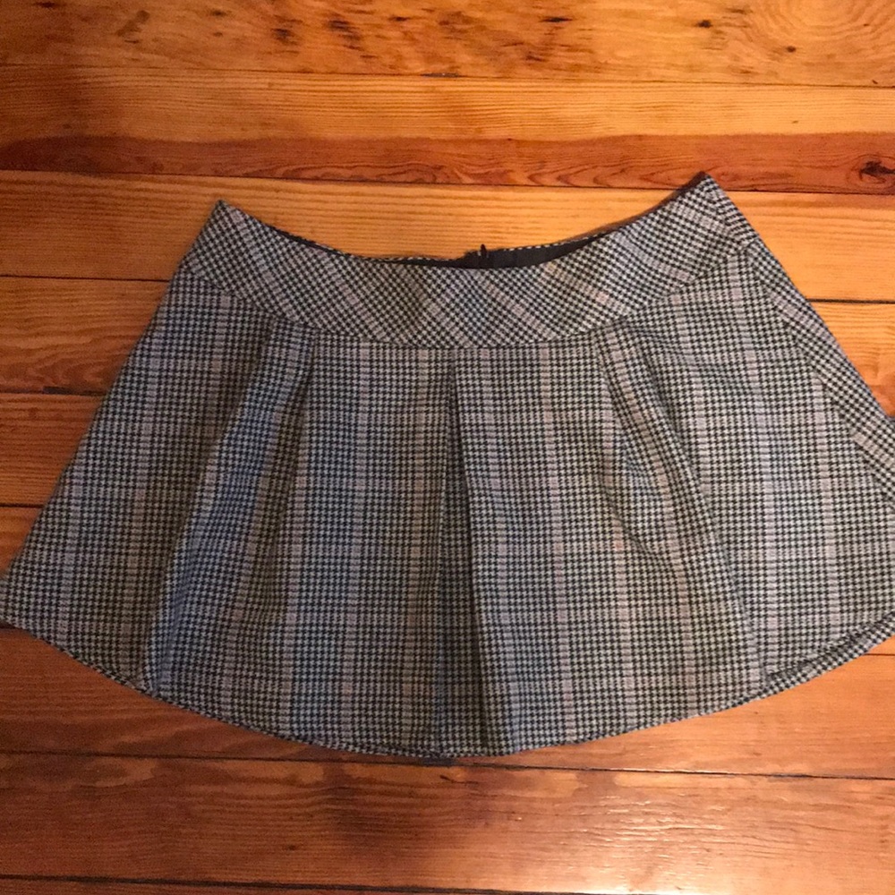Express pleated skirt